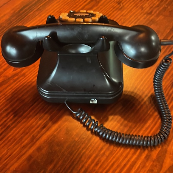 Vintage Rotary-Style Push Button Home Desk Phone - Picture 3 of 5